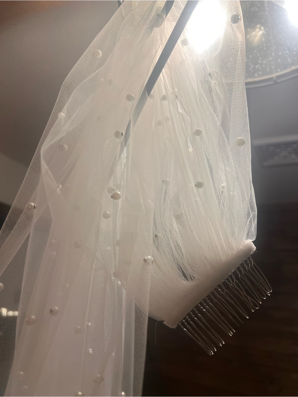 White Pearl-Embellished Bridal Veil with Comb